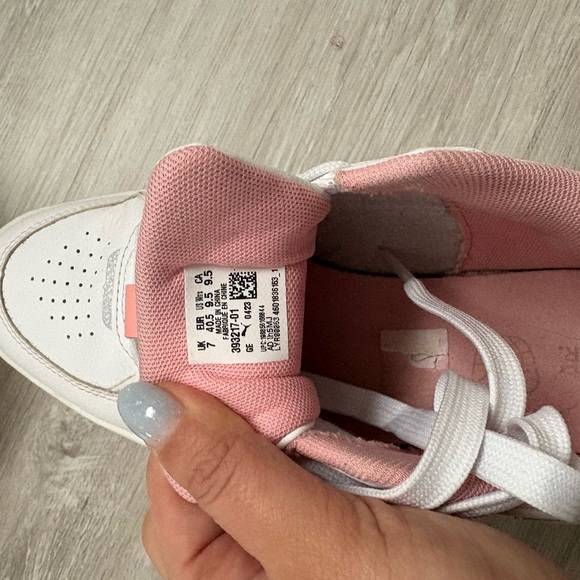 PUMA Womens Karmen Rebelle She Moves Us Sneaker - Picture 5 of 8